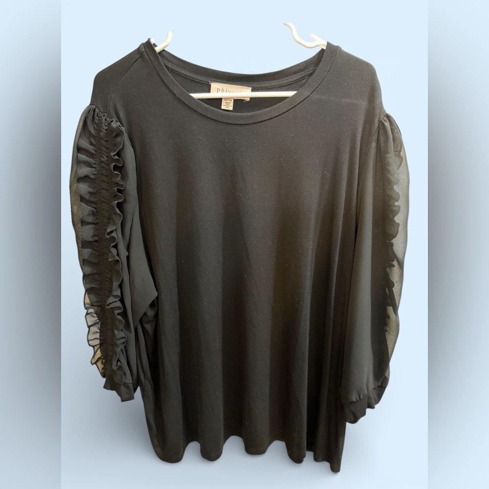 Philosophy Women’s plus size 3X black blouse with 3/4 ruffled sleeves! NWOT!